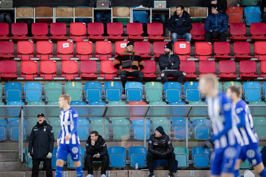 IFK Göteborgs Marek Hamsik på läktaren