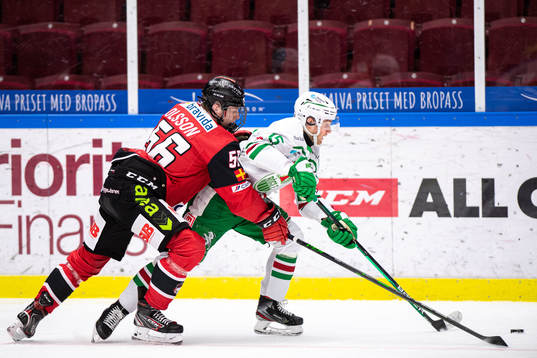 Malmö Redhawks Anton Olsson och Rögles Simon Ryfors