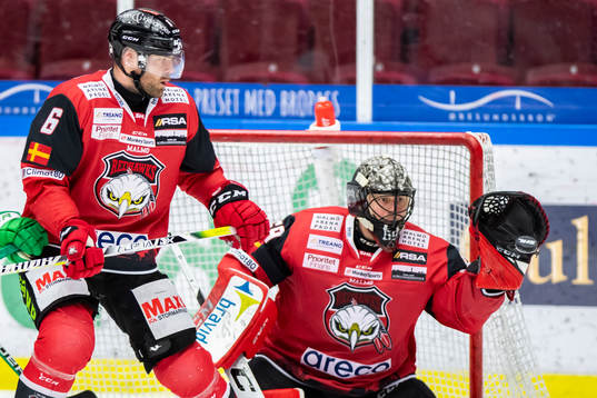 Malmö Redhawks Patrik Hersley  och målvakt Oscar Alsenfelt