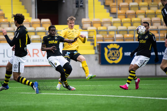 s Erick Otieno och Elfsborgs Jeppe Møldrup Okkels