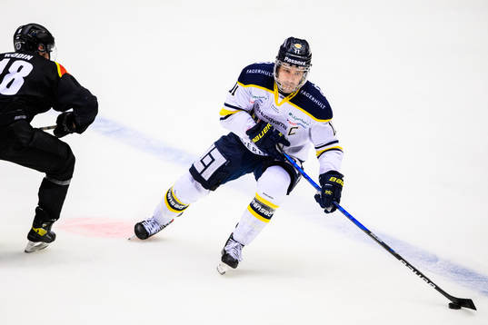 s Simon Önerud
