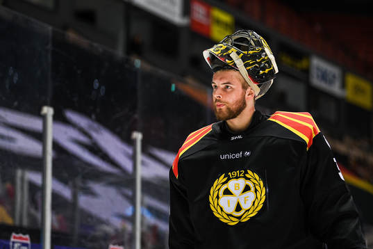 Brynäs målvakt Samuel Ersson deppar
