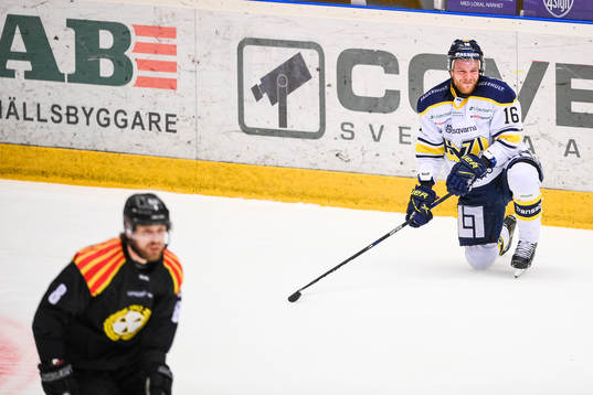s Filip Sandberg har ont