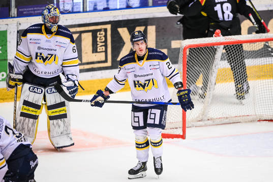 s målvakt Hugo Alnefelt och Arttu Ilomäki deppar