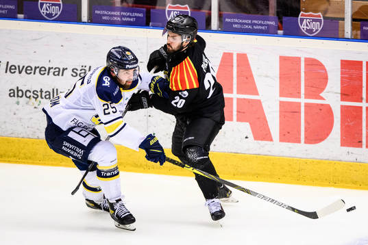 s Axel Holmström och Brynäs Oula Palve