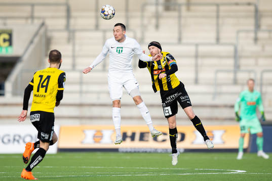 Västerås Filip Tronét och Häckens Rasmus Lindgren