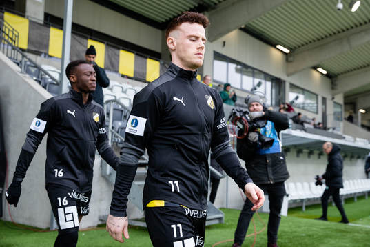 Häckens Tobias Heintz innan fotbollsmatchen i Svenska