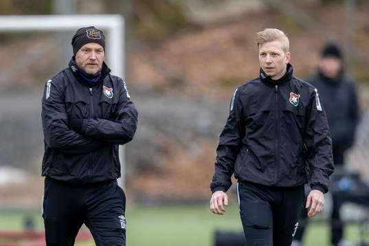 Örgrytes tränare Dane Ivarsson och assisterande tränare