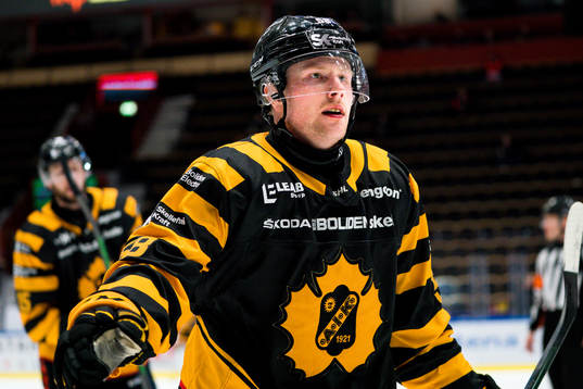 Skellefteås Oskar Nilsson jublar