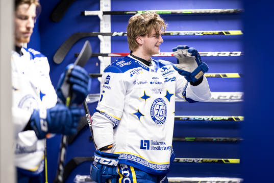 Leksands Calle Själin innan ishockeymatchen i SHL mellan