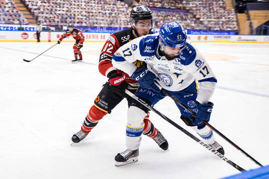 Luleås Chris Desousa och Leksands Daniel Olsson Trkulja