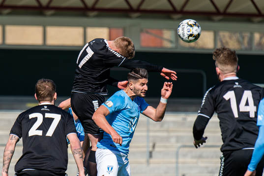 Örebros Johan Mårtensson och Malmö FFs Antonio Colak