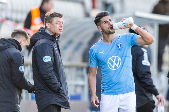 Malmö FFs huvudtränare Jon Dahl Tomasson och Antonio Colak