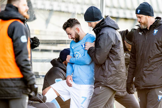 Malmö FFs Erdal Rakip tas omhand