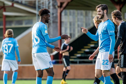 Malmö FFs Mubaarak Nuh och Adi Nalic jublar
