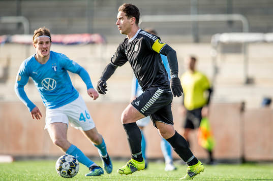 Örebros Nordin Gerzic mot Malmö FFs Markus Björkqvist