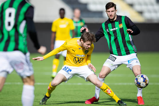 Jönköpings  Daniel Ljung och GAIS Adnan Maric
