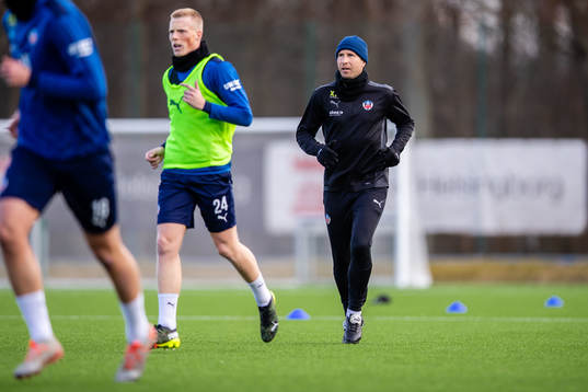 Emil Hellman och assisterande tränare Mattias Lindström