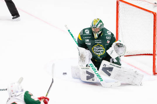 Björklövens målvakt Kevin Poulin släpper in 3-3 från