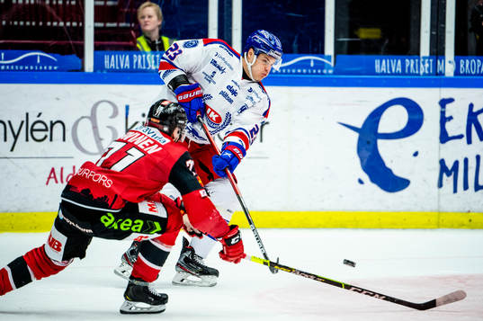 Oskarshamns Andrew Obrien mot Malmö Redhawks Jan-Mikael