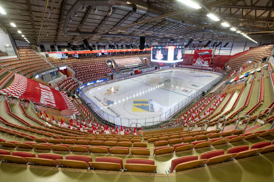 NHC Arena med tifo på läktaren
