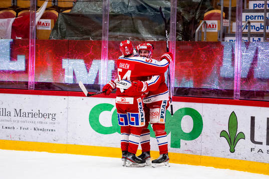 Timrås Jonathan Dahlen och Albin Lundin jublar