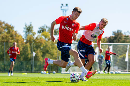 Alexander Sørloth and Marius Lode of the Norwegian