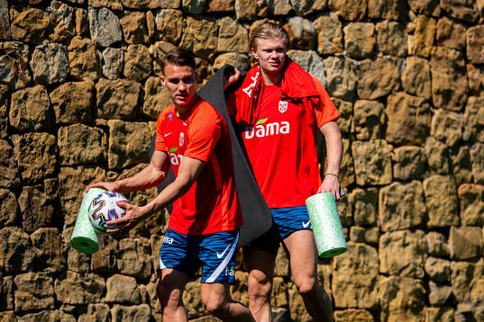 Leo Østigård and Erling Braut Haaland of the Norwegian