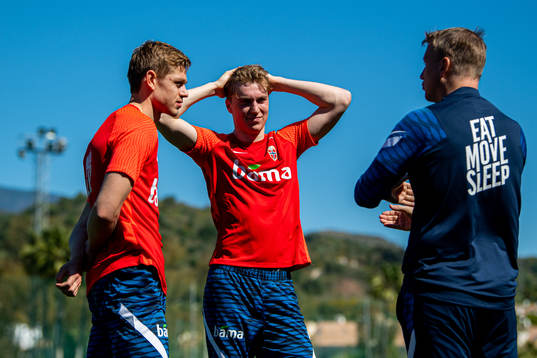 Julian Ryerson and Kristian Thorstvedt talk to Leif Gunnar