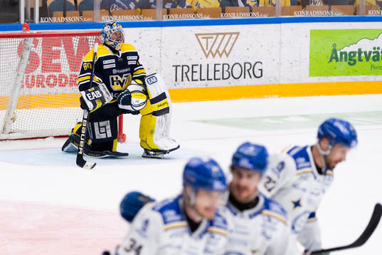 s målvakt Hugo Alnefelt deppar