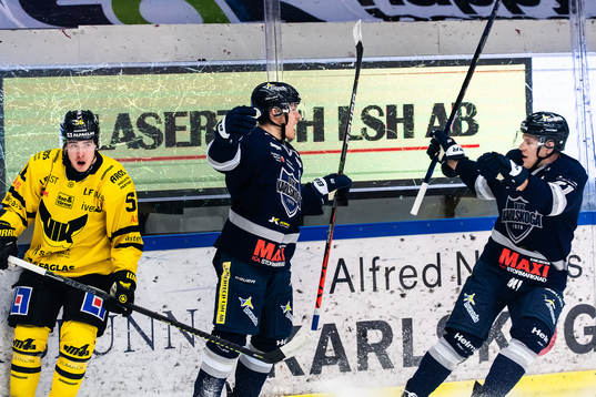 Västerås Alexander Lunsjö deppar medan Karlskogas Aleksi