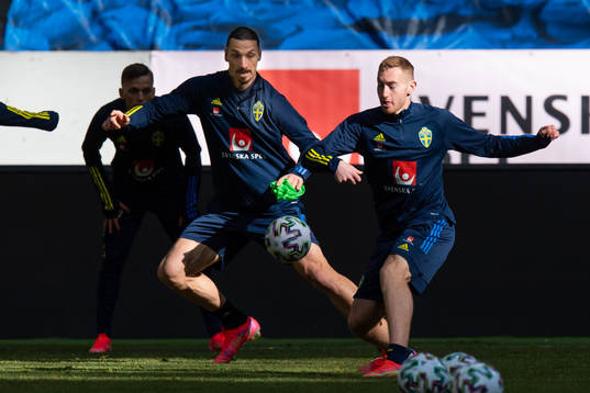 Zlatan Ibrahimovic and Dejan Kulusevski of the Swedish