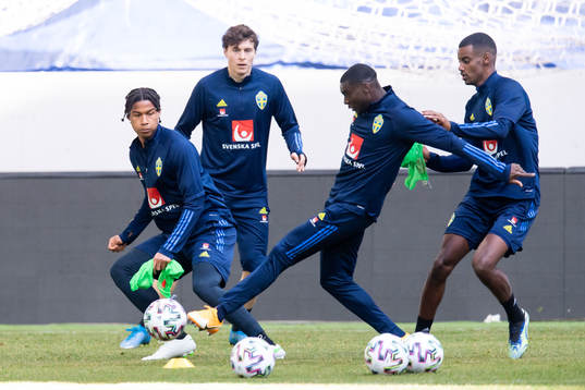 Jens-Lys Cajuste, Victor Nilsson Lindelöf, Ken Sema and