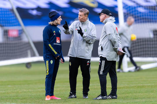 Emil Forsberg, assitant coach Peter Wettergren and head