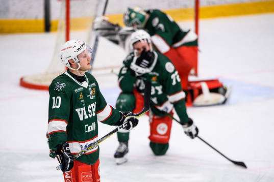 Väsbys Jacob Spångberg och Paul Bittner deppar