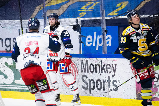 Västerviks Ryan Gropp jublar