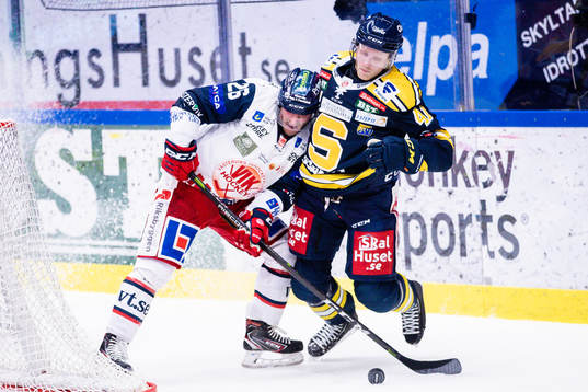 Västerviks Connor Jones och Södertäljes Alexander Falk
