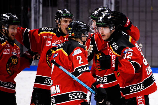 Luleås Oscar Engsund jublar