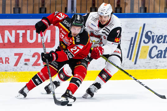 Luleås Juhani Tyrväinen och Malmö Redhawks Oliver