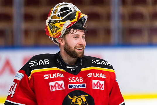 Luleås målvakt Joel Lassinantti jublar