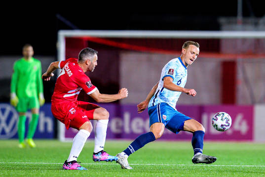 Lee Casciaro of Gibraltar and Marius Lode of Norway
