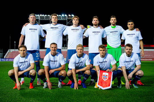 Norway's starting eleven pose for a team photo wearing