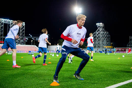 Morten Thorsby of Norway wearing a t-shirt with the message