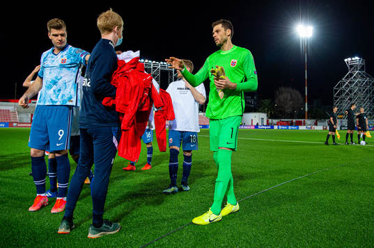 Alexander Sørloth and goalkeeper Rune Almenning Jarstein