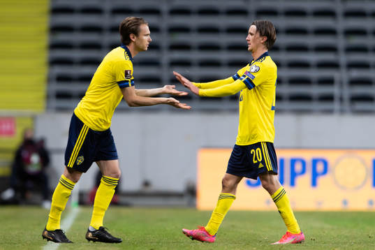 Albin Ekdal replaces Kristoffer Olsson of Sweden