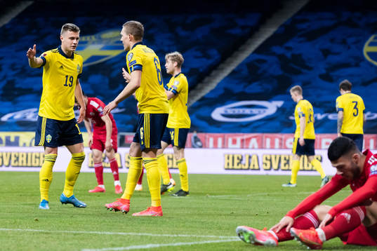Mattias Svanberg and Ludwig Augustinsson of Sweden celebrate