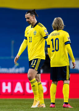 Zlatan Ibrahimovic and Emil Forsberg of Sweden