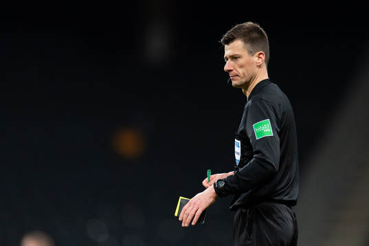 Referee Bastien Benoit