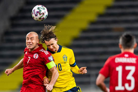 Jaba Kankava of Georgia and Kristoffer Olsson of Sweden