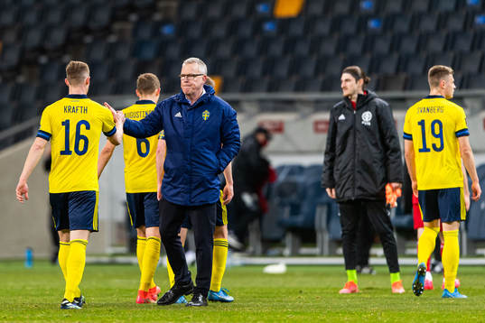 Emil Krafth and Janne Andersson, head coach of Sweden
